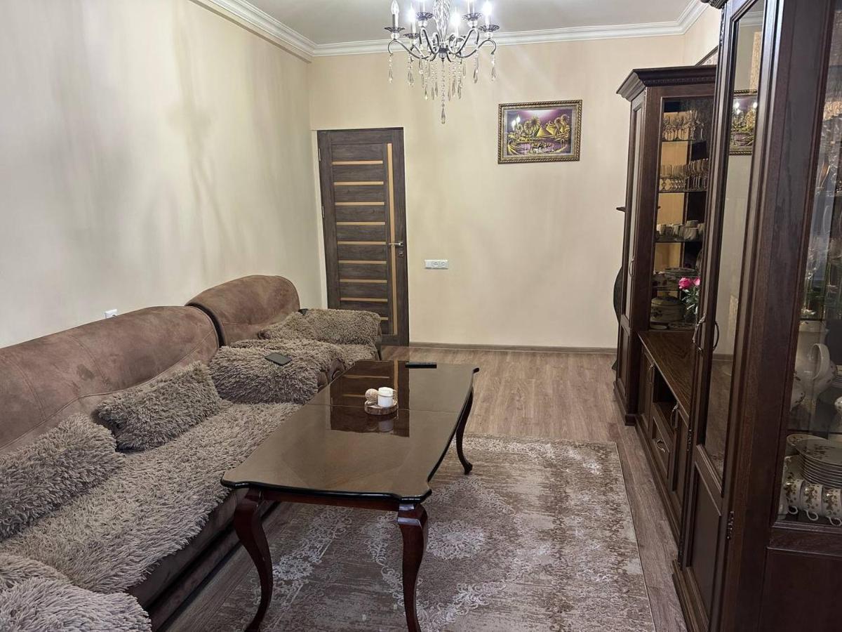Apartment In Jerevan Exteriör bild